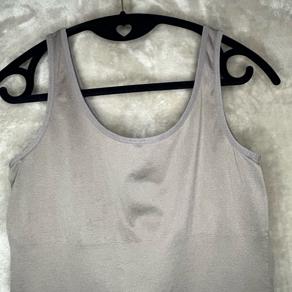 SIMPLY YUMMIE SHAPING TANK - Picture 6 of 7